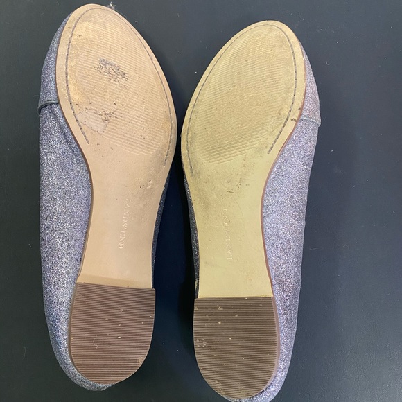 Lands’ End Silver Glitter Loafers 8 Wide Like New - Picture 3 of 4